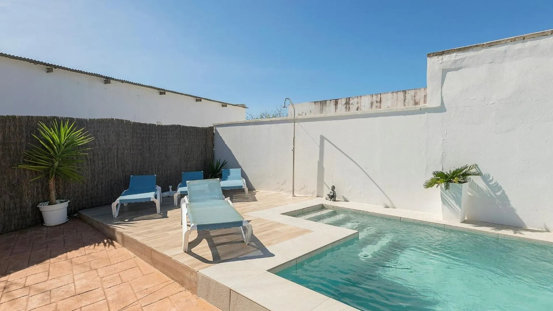 Casa Azul - Villa With Private Pool Free Wifi El Soto